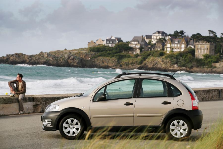  Citroen C3 XTR 2005 года  (фото 11 из 37)